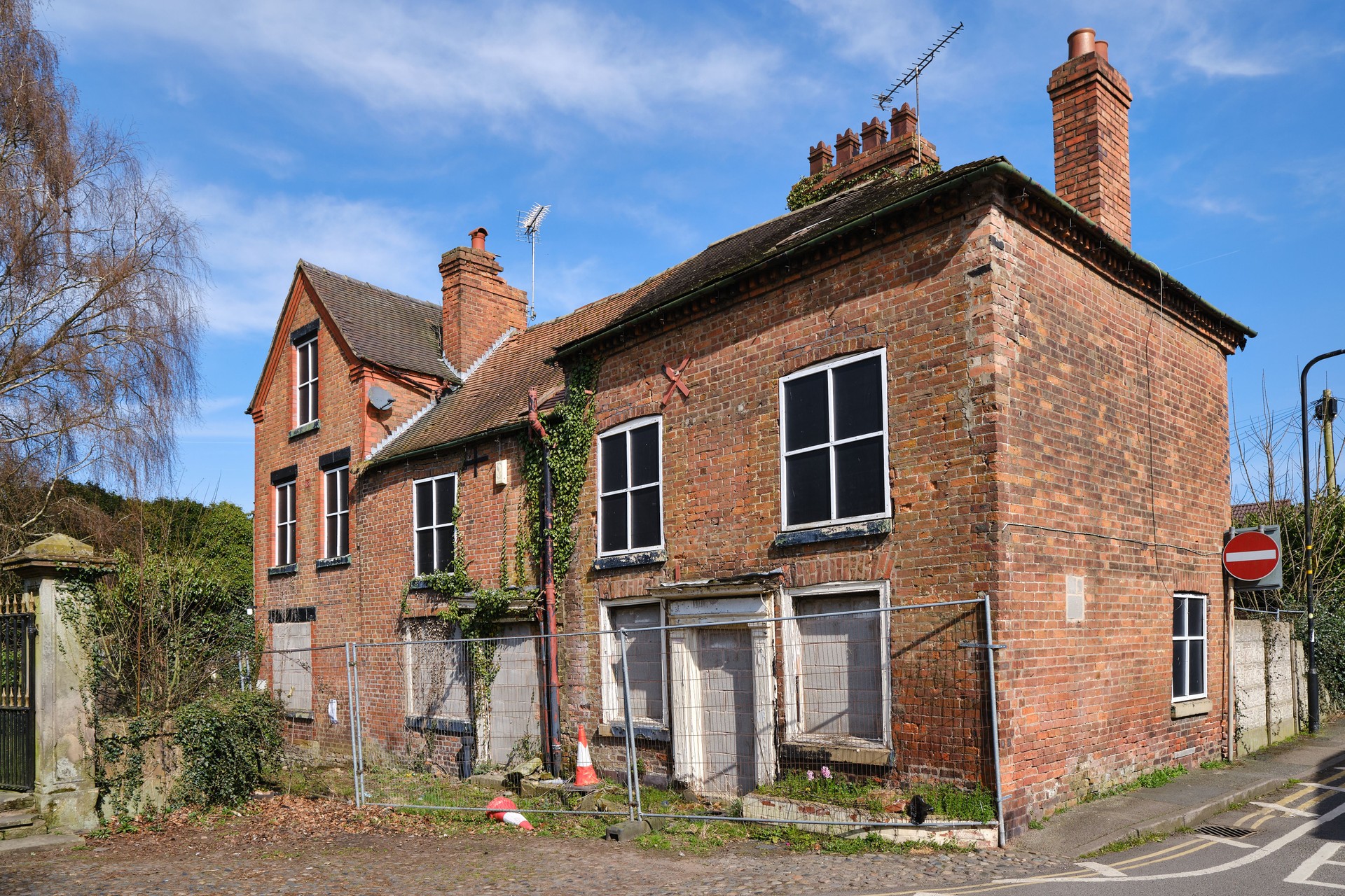 abandoned public house in England